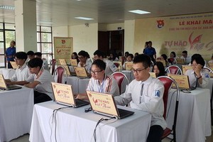 “越南自豪”民族歷史文化探索比賽現場一瞥。（圖源：碧娟）