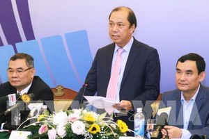 外交部副部長阮國勇在國際記者會上發言。（圖源：越通社）