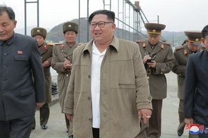 朝鮮最高領導人金正恩（前中）。（圖源：朝中社）
