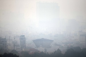 昨(24)日清早，本市多個地方因空氣濕度高而出現大霧。（圖源：寶源）