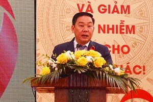 河內市人委會副主席李洪山在集會上發言。（圖源：善心）