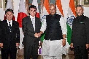 日印外長及國防部長在新德里舉行2+2磋商前合照。（圖源：河野太郎twitter）