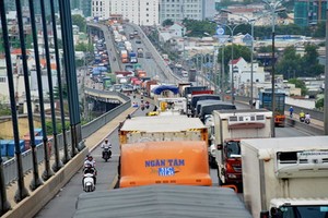 連接共享汽車黑匣子、檢測等數據，將能解決交通管理和處理方面的多項問題。