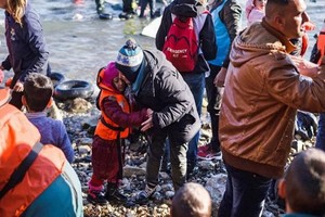 乘船抵達歐洲的敘利亞難民。（圖源：聯合國難民署）