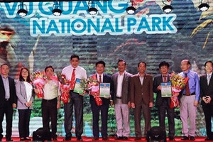 越南4個新東盟遺產公園證書頒發儀式。（圖源：朱國雄）