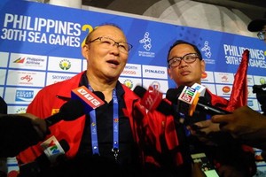 越南U22足球隊主帥朴恒緒接受記者採訪。（圖源：互聯網）