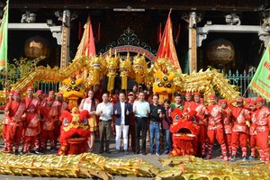 仁義堂進廟叩拜開光點睛