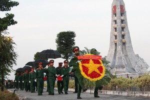 烈士骸骨改葬和追悼儀式一瞥。（圖源：鴻泰）