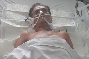 申靈昌正在115醫院留醫。