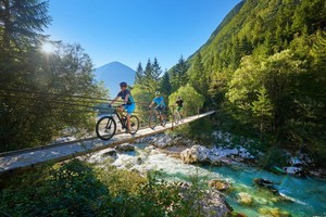 很多遊客想多參與接近大自然的旅遊活動。