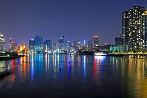 胡志明市雖然只佔全國面積0.6%，但經濟增長達8.3%-8.5%，為全國GDP貢獻27%。