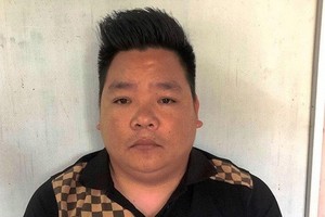 被扣押的特大網賭團夥頭目陳文俊。（圖源：TNO）