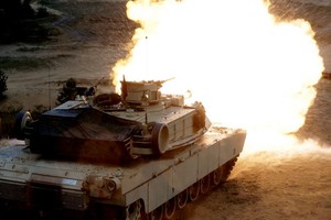 北約聯合軍事演習訓練。（圖源：路透社）