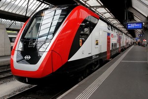 龐巴迪的鐵路列車。（圖源：路透社）