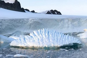 澳大利亞氣候科學家19日稱，全球變暖或導致南極冰川發生“不可逆轉”的大規模融化。（圖源：AP）