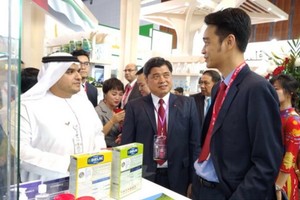 Vinamilk 在杜拜國際食品展會上推介新產品。