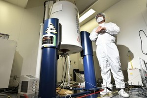 日本大阪大學的超高速量子電腦。（圖源：共同社）