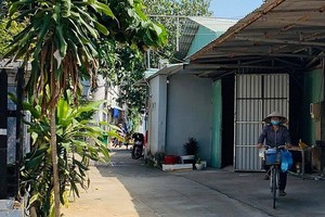 此前在守德郡協平政坊的違章建築工程（現已拆除）。