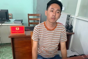 被傳召的嫌疑人阮鴻恩。（圖源：玉山）