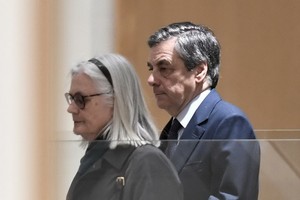 法國前總理弗朗索瓦‧菲永夫婦。（圖源：Getty Images）