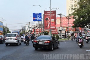 圖為平盛郡烈士紀念碑五岔路口。（圖源：市黨部新聞網）