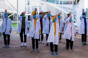  “愉快運動、增強體質”在線視頻短片畫面。（圖源：Lyricíst）