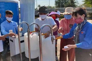 斯次該團協助前江省3個地方裝置3個濾水器。