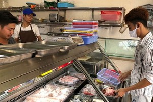 第十郡某海鮮商店的場地租金獲調降30%。