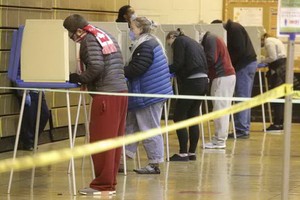 美國威斯康星州於當地時間7日如期舉行了總統大選的初選投票。（圖源：AP）