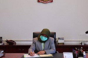 新加坡總統哈莉瑪9日正式簽字批准兩個動用國家儲備金的預算案。（圖源：臉書）