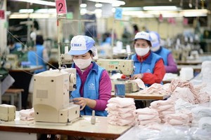 生產口罩車間。（圖源：秋懷）