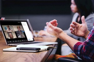 新聞與傳播部資訊安全局勸喻不採用Zoom軟件進行視像會議。（示意圖源：互聯網）