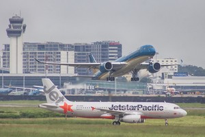為滿足乘客的來往需求，越南航空公司(Vietnam Airlines)和捷星太平洋航空公司(Jetstar Pacific)開始增加河內-本市航班。（圖源：互聯網）