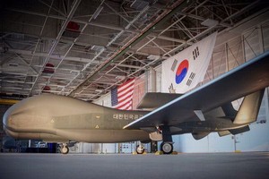 韓軍第二架RQ-4“全球鷹”無人機。（圖源：哈里斯推特）