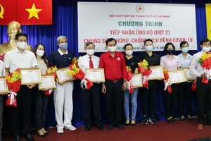 眾多單位、團體踴躍參加第二次捐獻愛心活動。