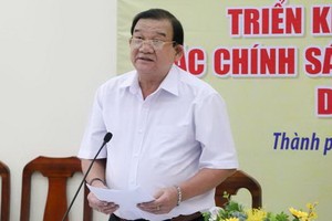 市勞動與榮軍社會廳長黎明晉在會議上發言。（圖源：草黎）