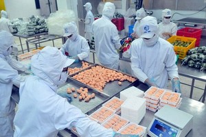 竹橋公司生產加工食品一隅。