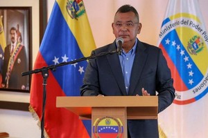 委內瑞拉內政部長雷韋羅爾當地時間3日宣佈，委內瑞拉軍方當天凌晨挫敗一起政變圖謀。（圖源：互聯網）