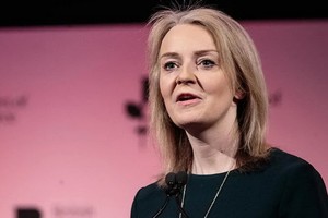 英國國際貿易大臣伊麗莎白‧特拉斯。（圖源：英國《獨立報》）