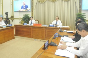 市委書記阮善仁與各領導出席會議。（圖源：市媒體中心）