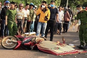 車禍現場，兩人當場死亡。（圖源：交通報）