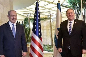 以色列總理內塔尼亞胡（左）與美國國務卿蓬佩奧。（圖源：AFP）