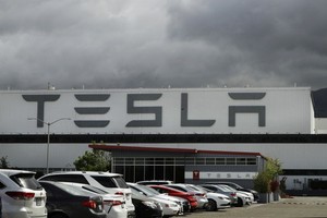 加州特斯拉（Ｔesla）工廠可望獲准重啟。（圖源：AP）