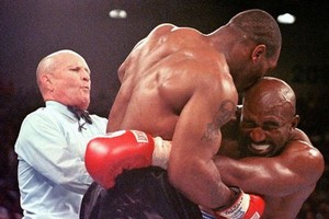 期待霍利菲爾德與泰森再次比武。（圖源：互聯網）
