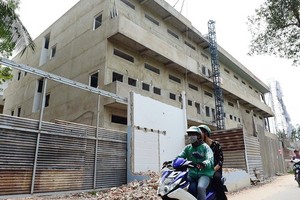 正等候處理的守德郡一個違法工程。