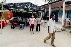 死者家屬辦理喪事。（圖源：芝阮）