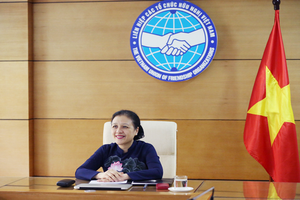 越南各友好組織聯合會主席阮芳娥出席東盟(東協)各國與中國的人民友好組織領導特別視像會議。（圖源：越通社）