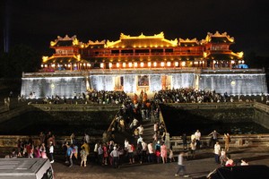 順化皇城夜色一瞥。（圖源：高進）