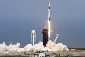 “龍”飛船發射成功。（圖源：視頻截圖）