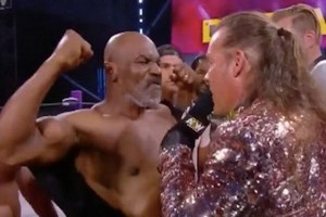 泰森與傑里科發生衝突。（圖源：互聯網）